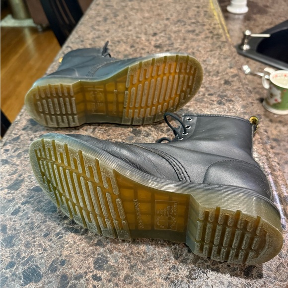 Black Doc Martin’s size 8 - Picture 4 of 7